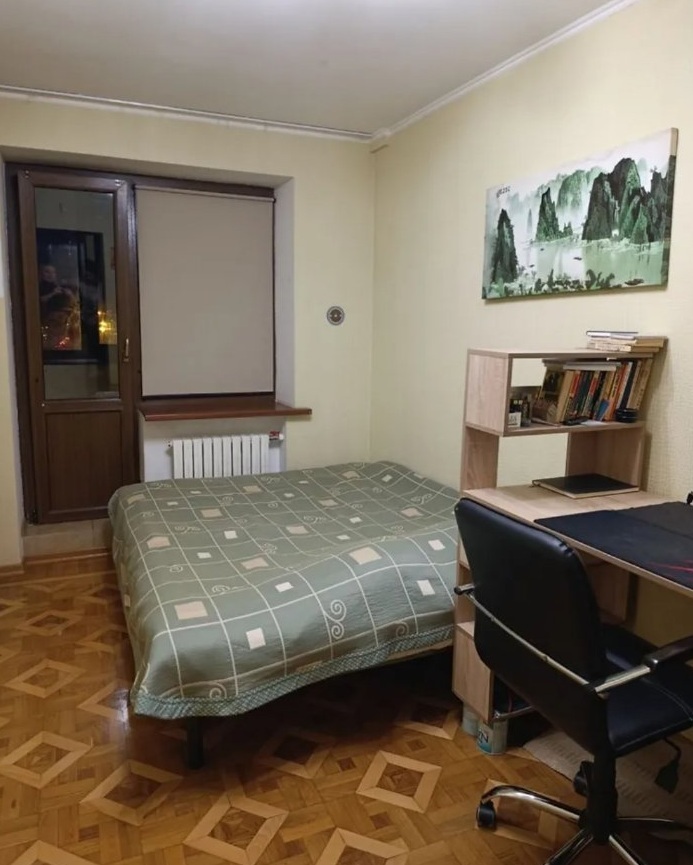 Продажа 3-комнатной квартиры 100 м², Малиновского Маршала ул.