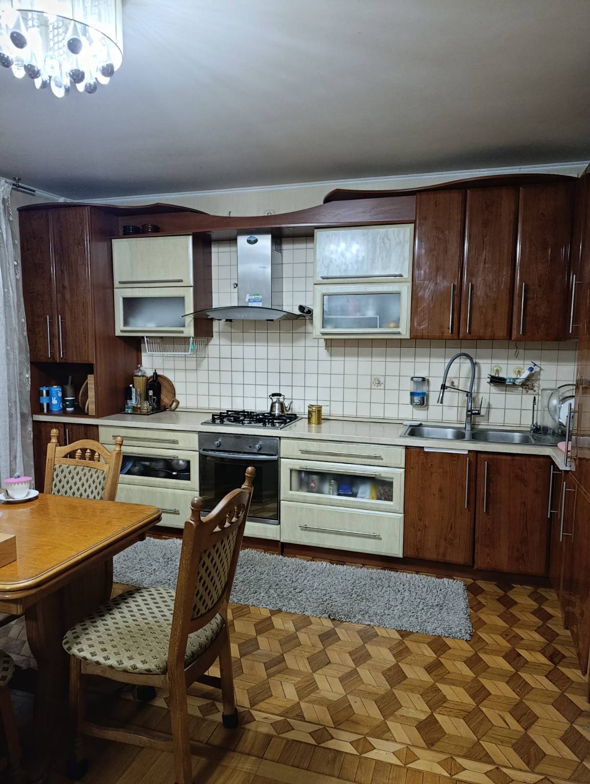 Продажа 3-комнатной квартиры 100 м², Малиновского Маршала ул.