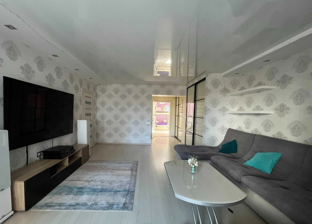 Продаж 3-кімнатної квартири 83 м², Армійська вул.