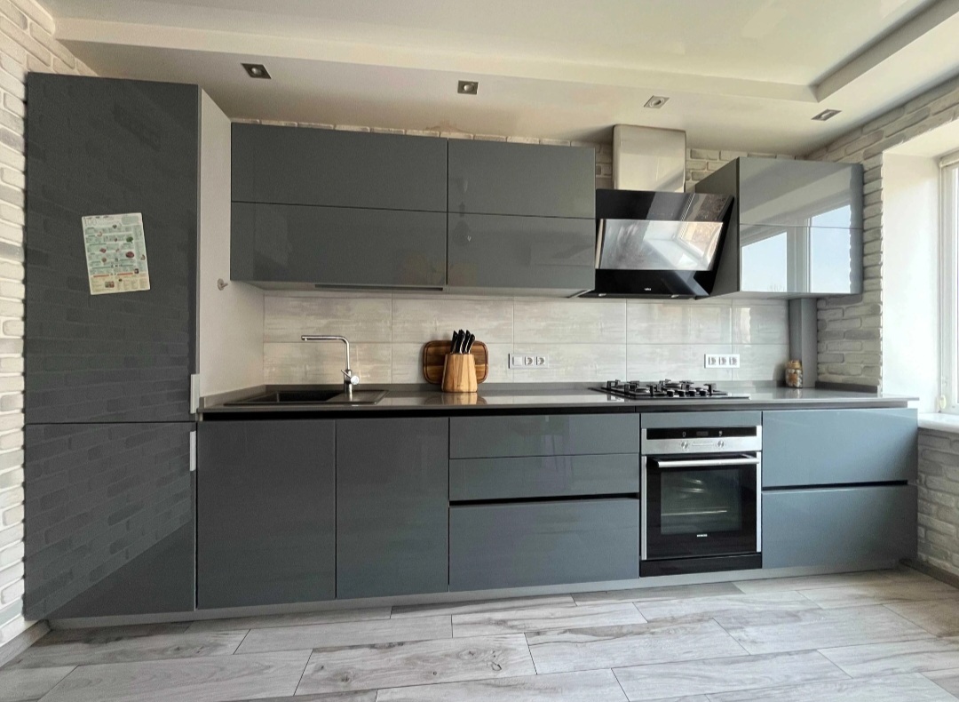 Продаж 3-кімнатної квартири 83 м², Армійська вул.