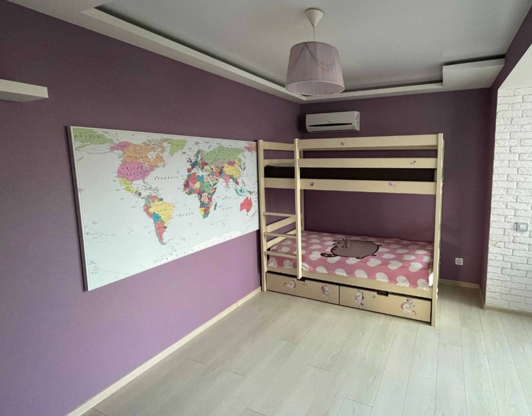 Продаж 3-кімнатної квартири 83 м², Армійська вул.
