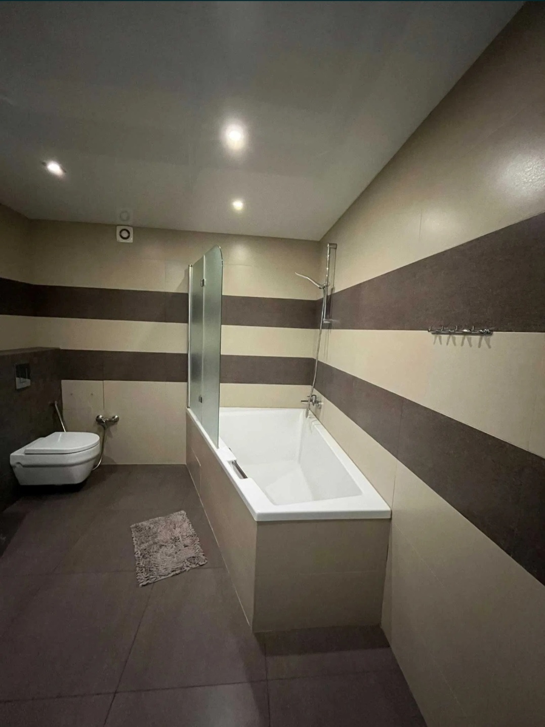 Продаж 3-кімнатної квартири 83 м², Армійська вул.