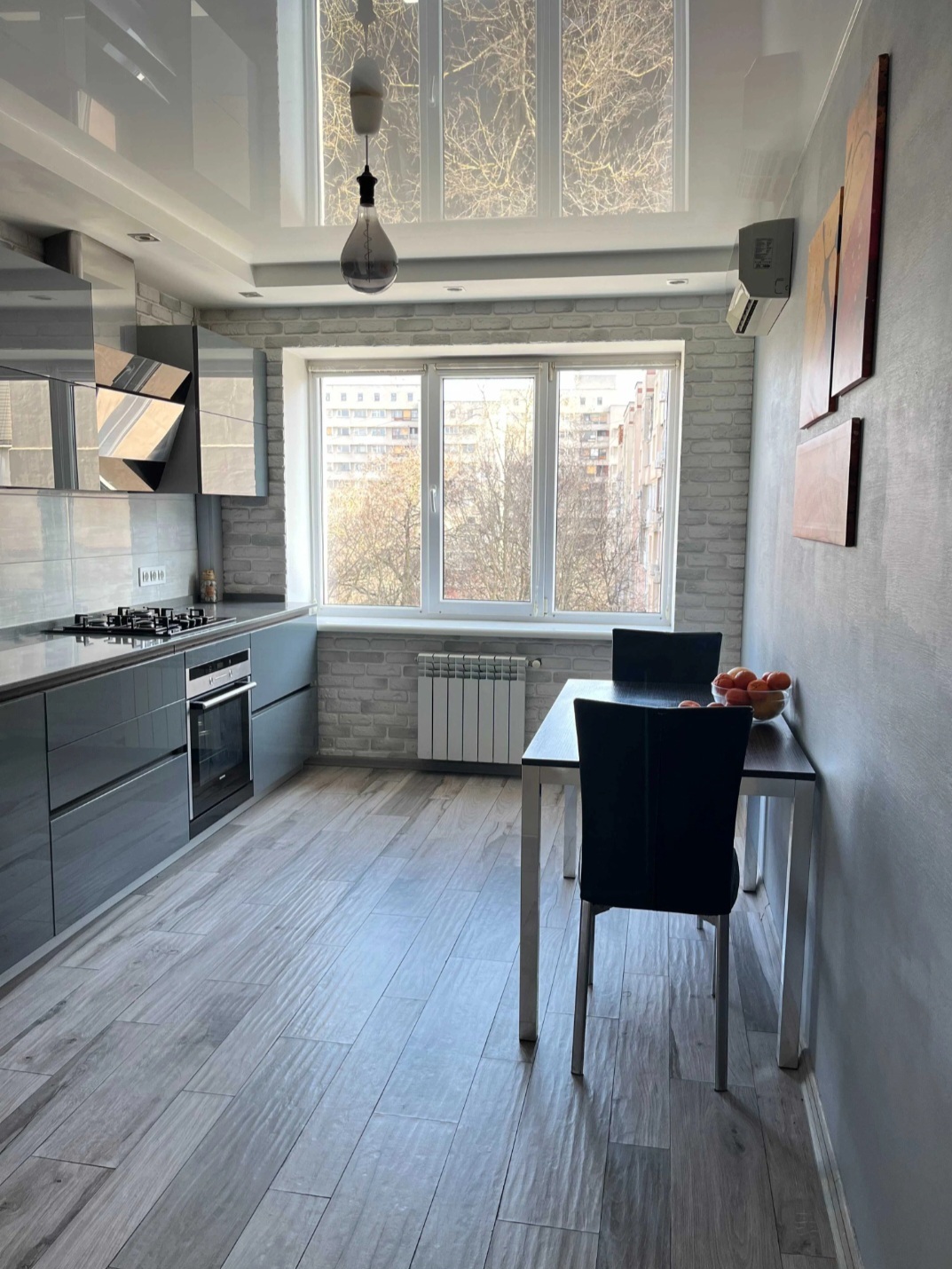 Продаж 3-кімнатної квартири 83 м², Армійська вул.