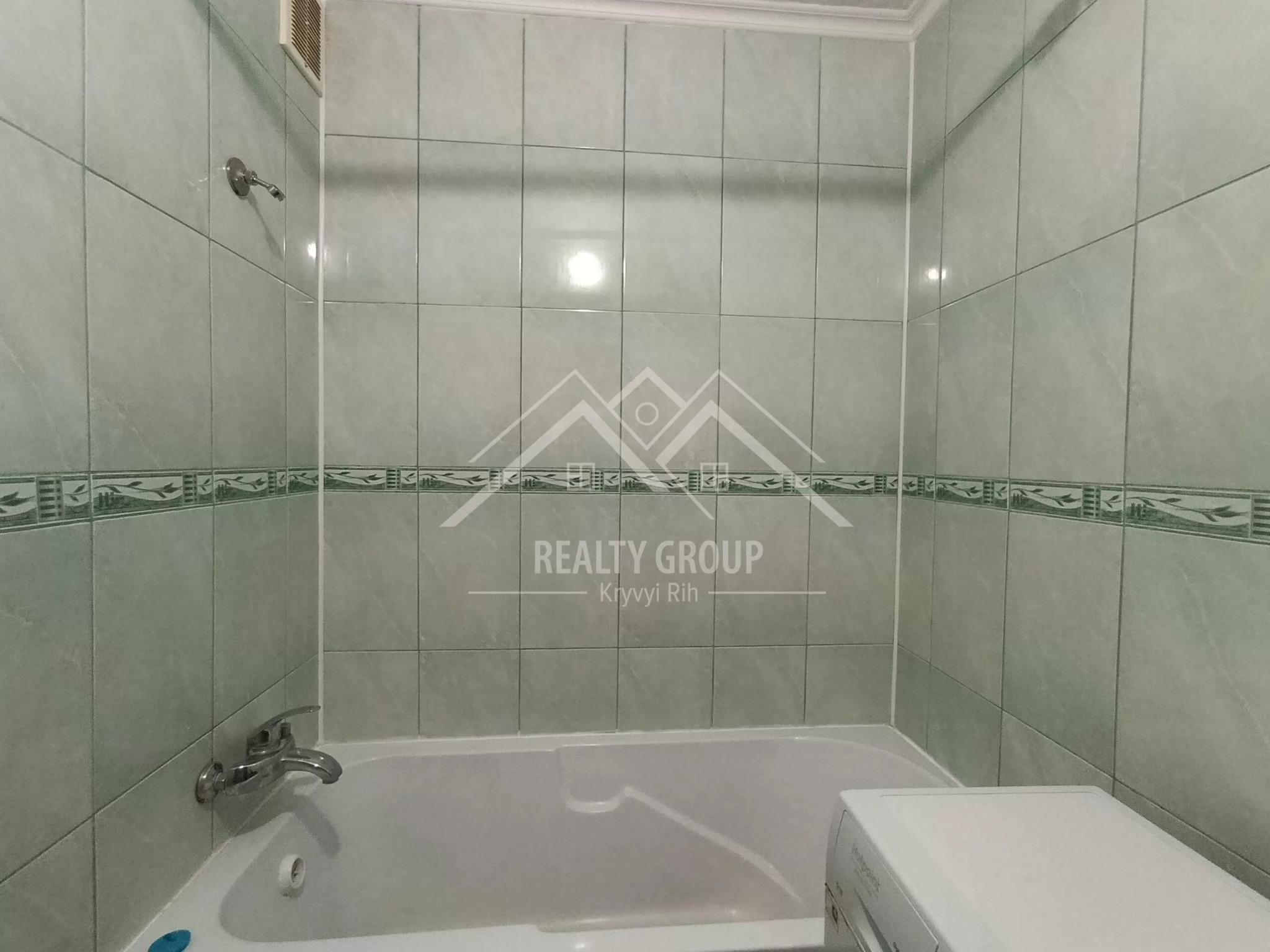 Продаж 3-кімнатної квартири 57 м², Купріна вул., 3