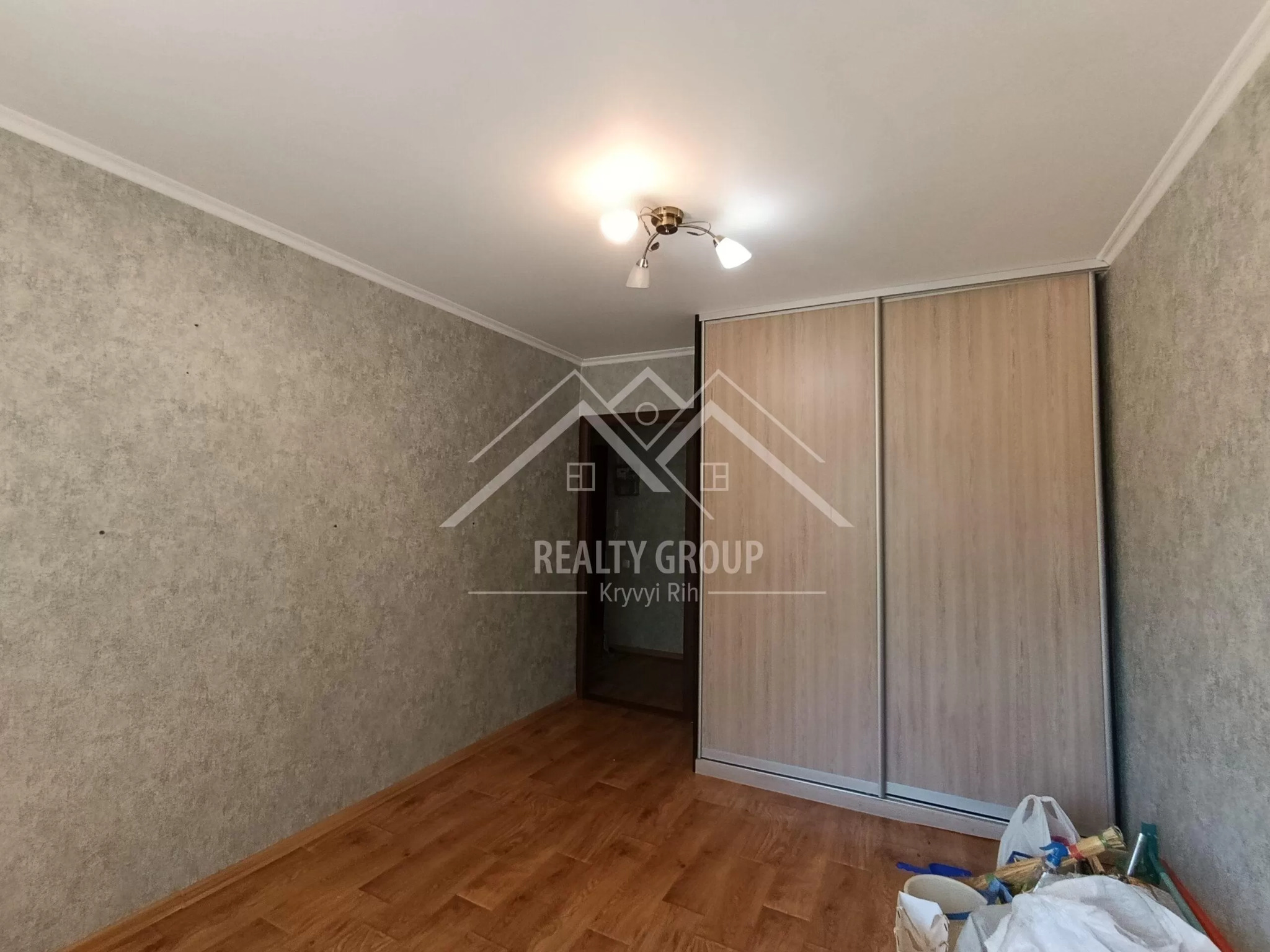 Продаж 3-кімнатної квартири 57 м², Купріна вул., 3