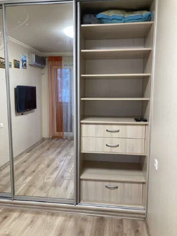 Продаж 1-кімнатної квартири 28 м², Івана Микитенка вул., 9