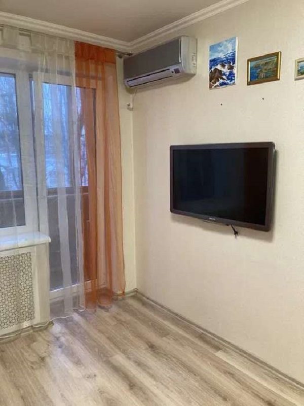 Продаж 1-кімнатної квартири 28 м², Івана Микитенка вул., 9