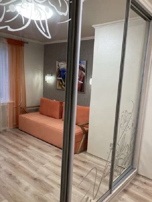 Продаж 1-кімнатної квартири 28 м², Івана Микитенка вул., 9