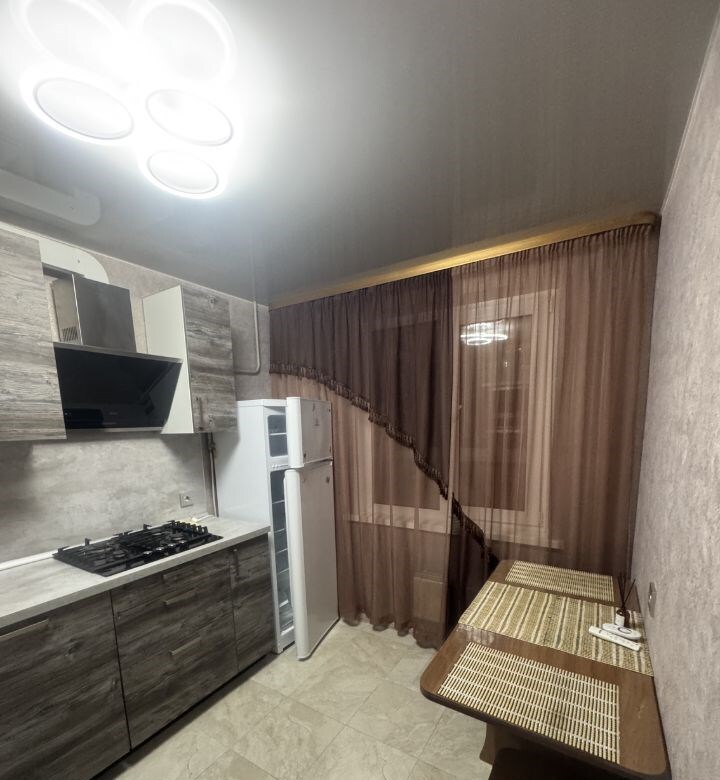 Аренда 2-комнатной квартиры 60 м², Родимцева ул., 16