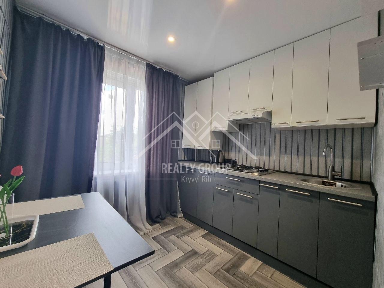 Продаж 2-кімнатної квартири 43 м², Металлургов просп., 9