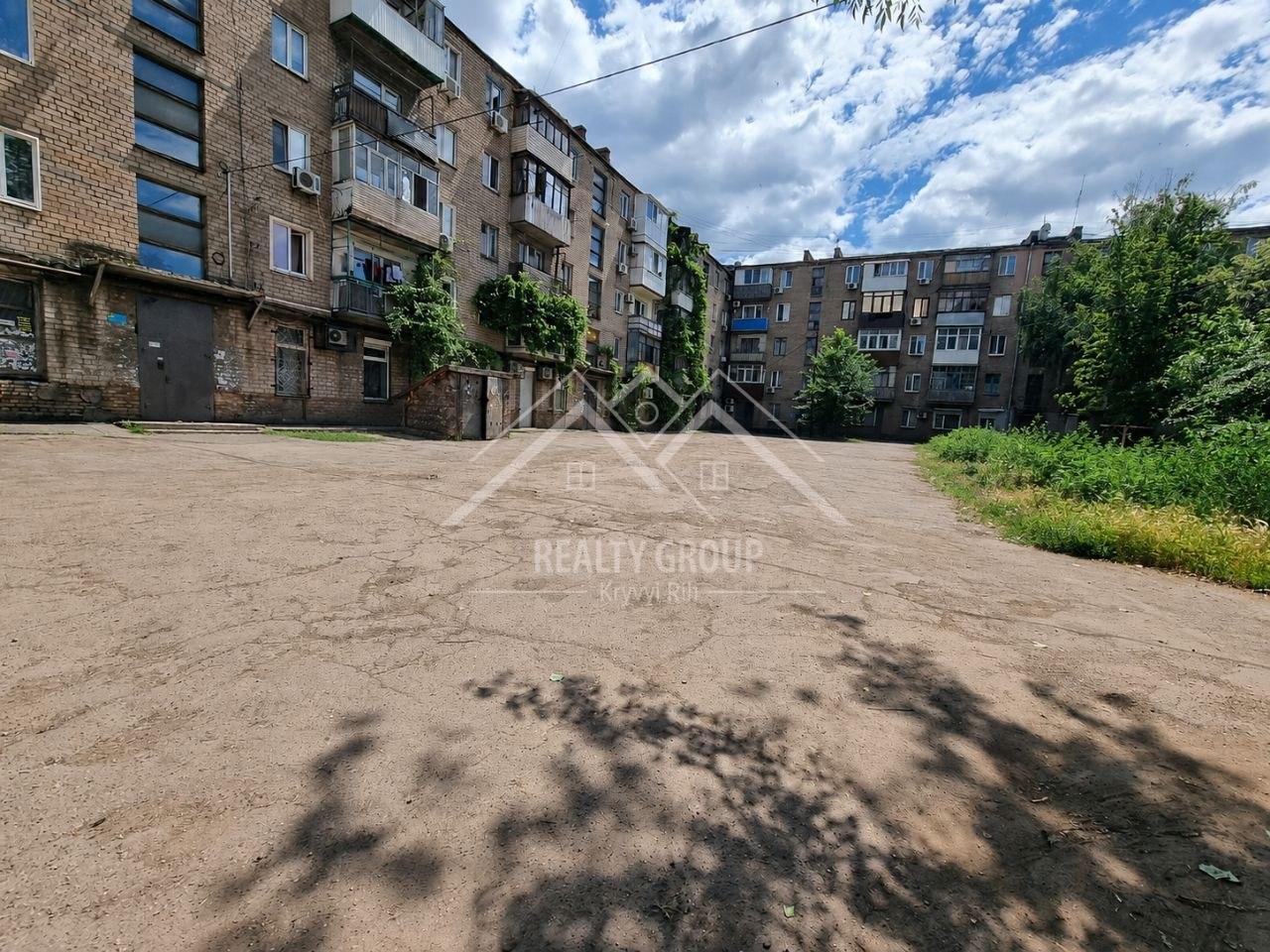 Продаж 2-кімнатної квартири 43 м², Металлургов просп., 9