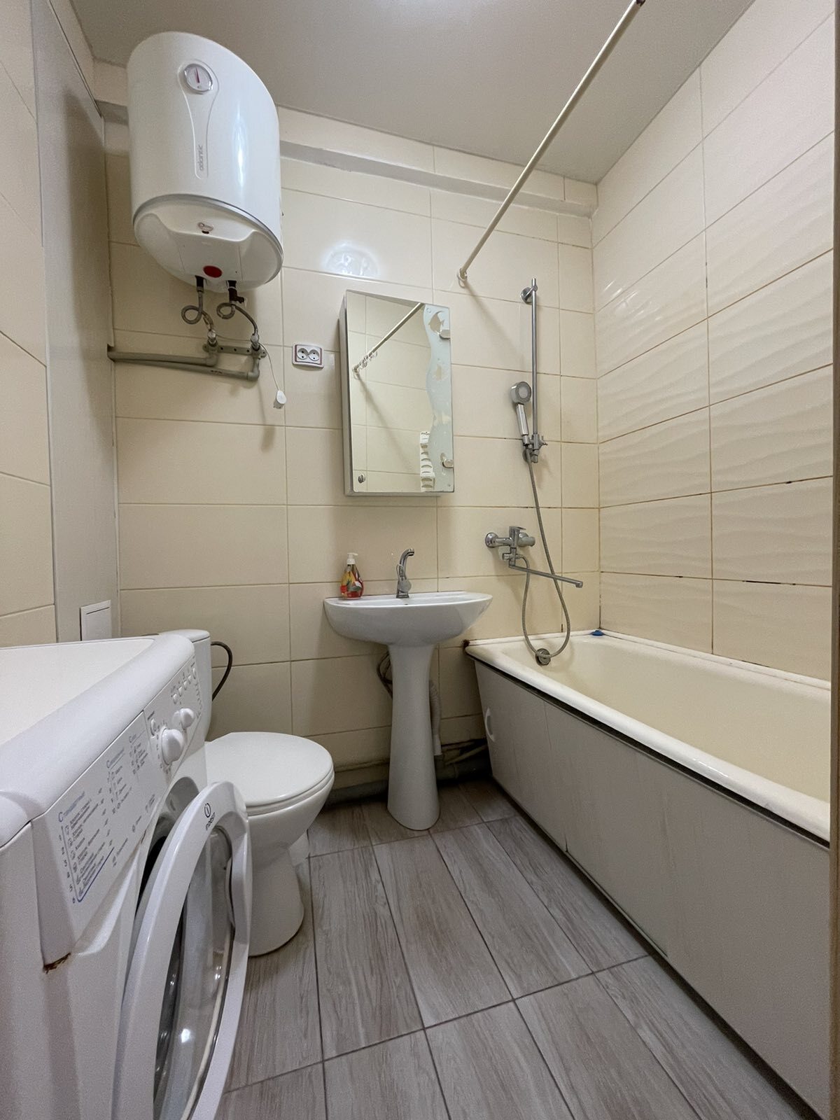Оренда 1-кімнатної квартири 40 м², Олександра Поля просп., 98В
