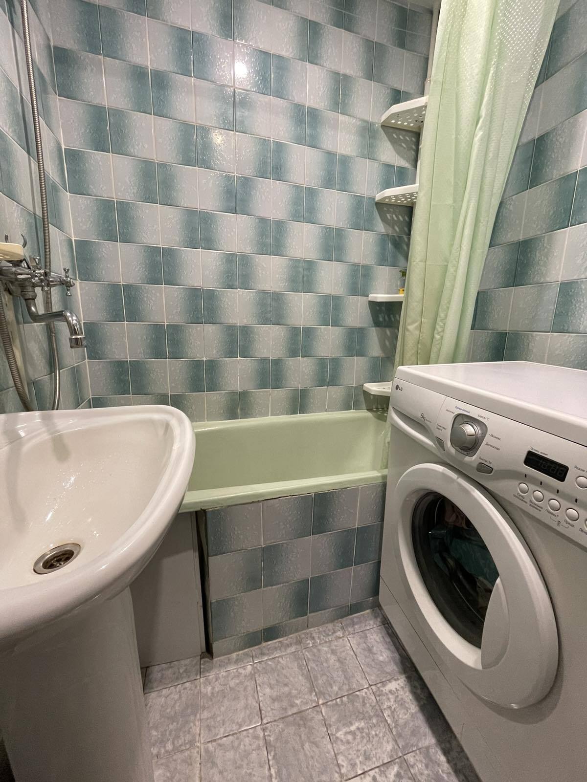 Оренда 1-кімнатної квартири 33 м², Петрова Комбрига вул., 2