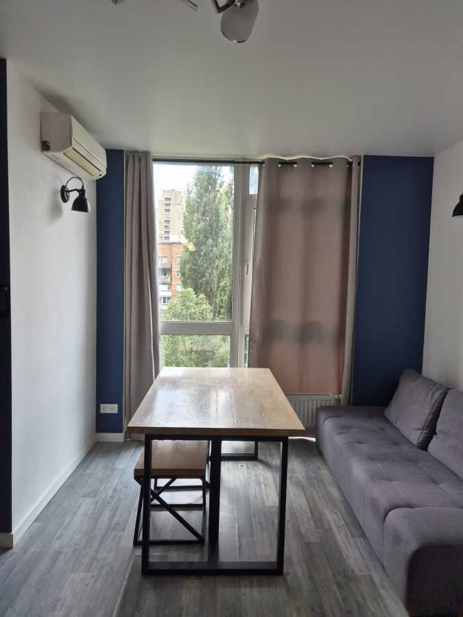 Аренда 1-комнатной квартиры 45 м², Предславинская ул., 40