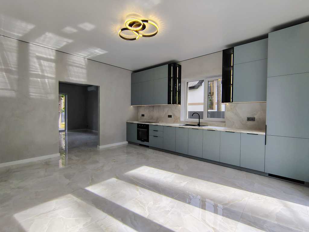 Продаж будинку 180 м², Бульварна