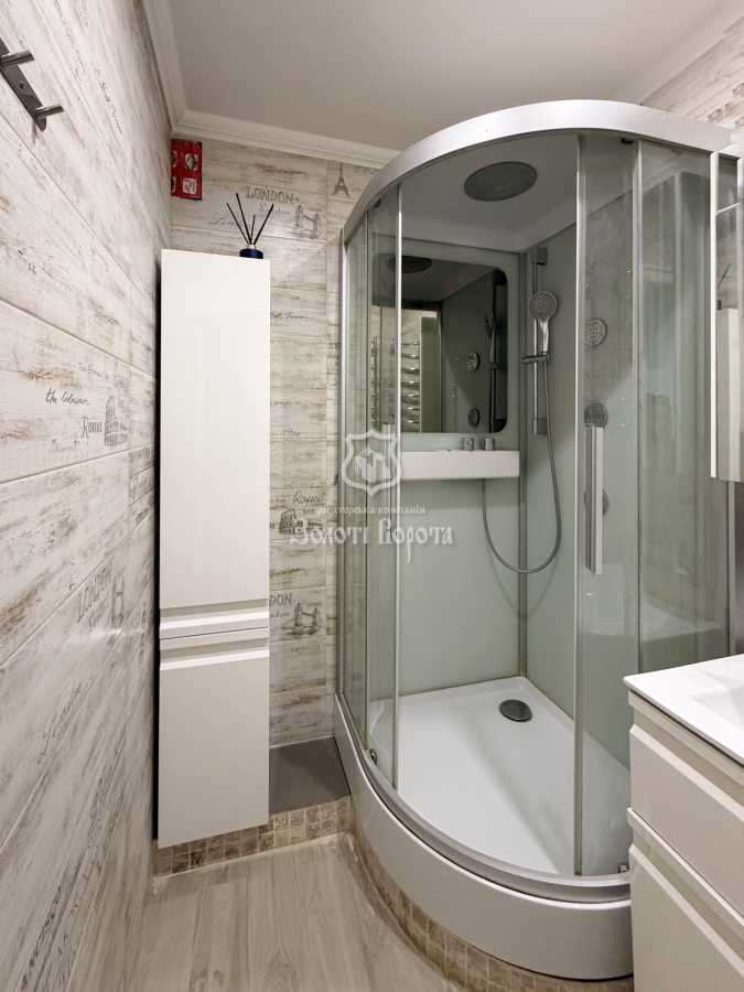Продажа 2-комнатной квартиры 61.1 м², Радистов ул., 34А