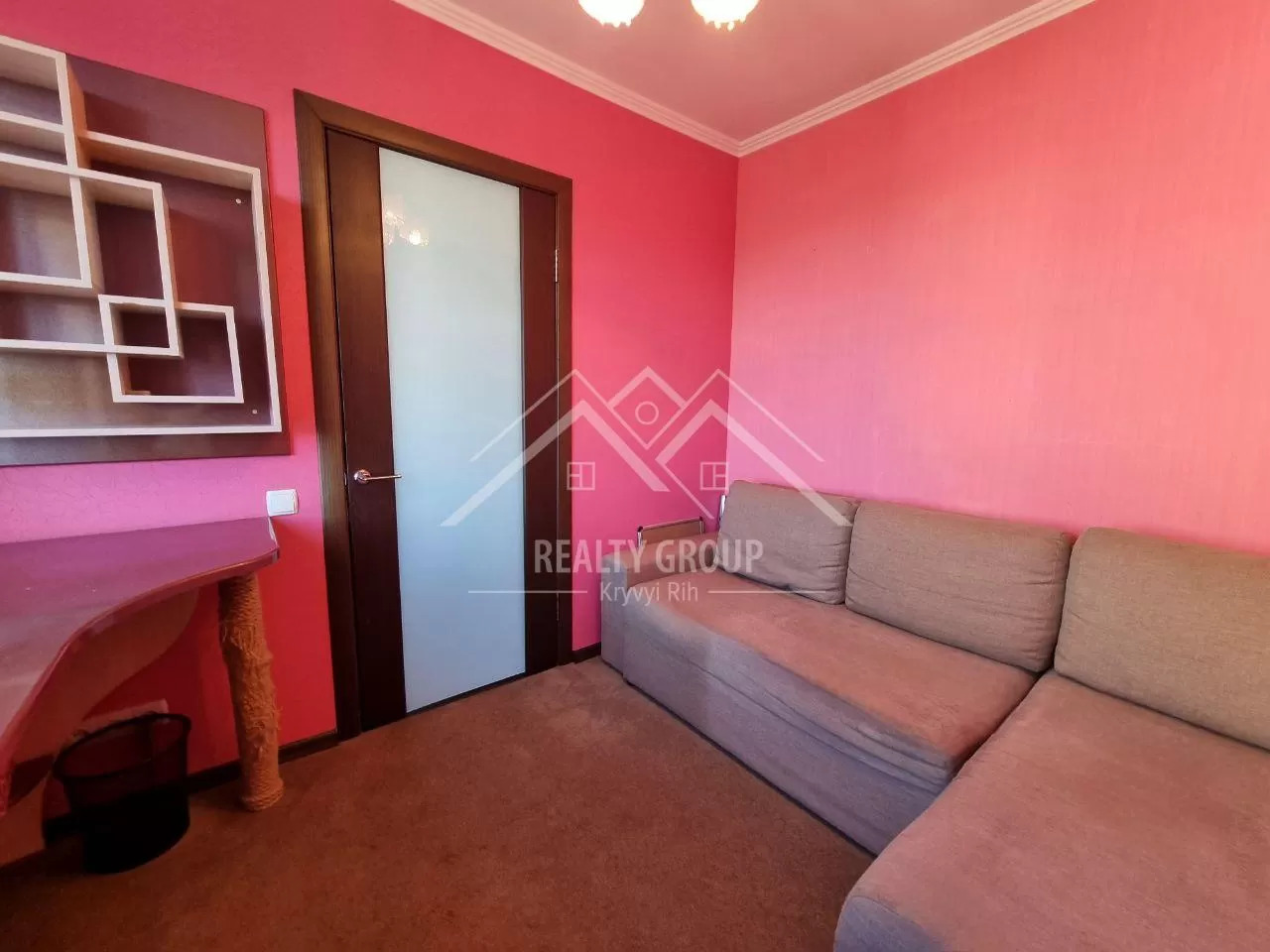 Продаж 3-кімнатної квартири 59 м², Українська вул., 3