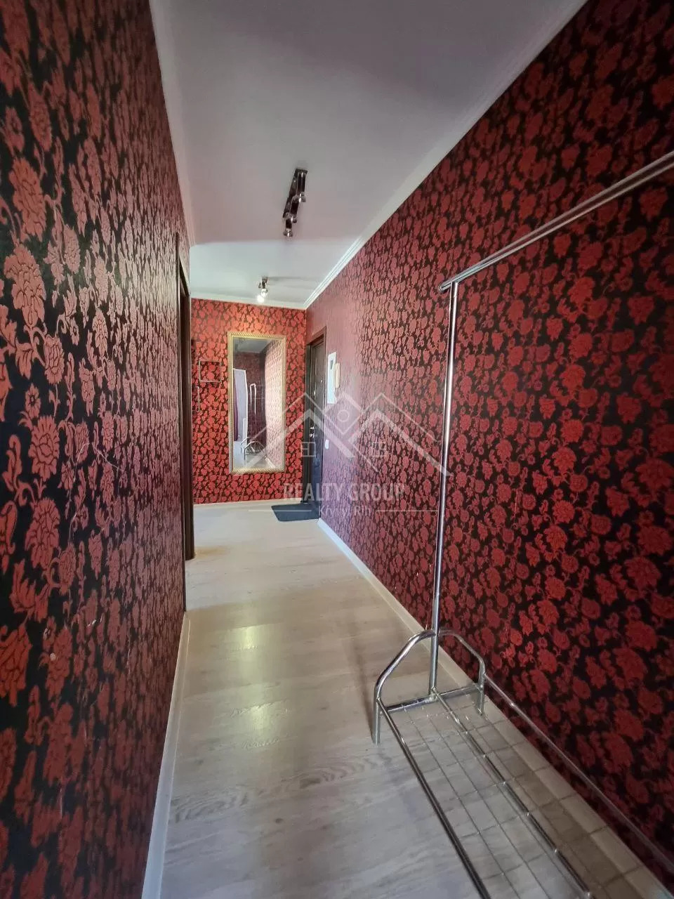 Продаж 3-кімнатної квартири 59 м², Українська вул., 3