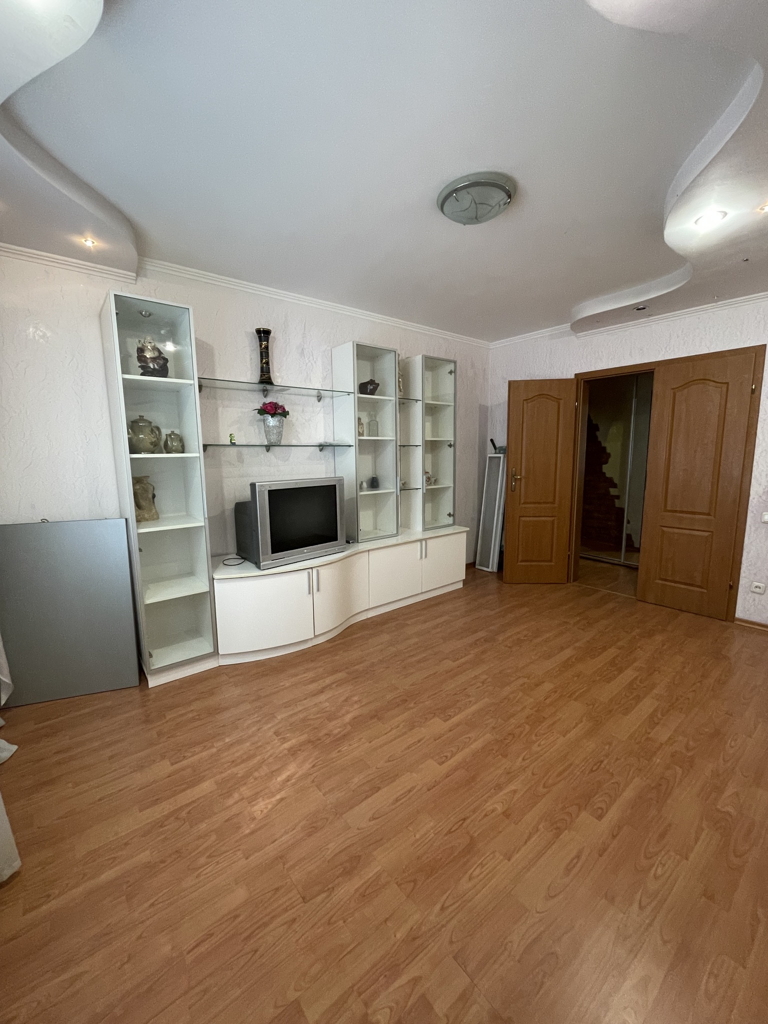 Оренда 3-кімнатної квартири 70 м², Рубана вул., 21