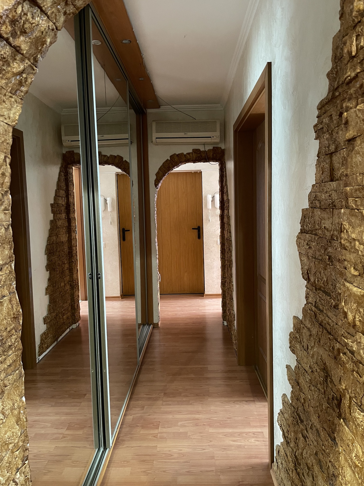 Оренда 3-кімнатної квартири 70 м², Рубана вул., 21
