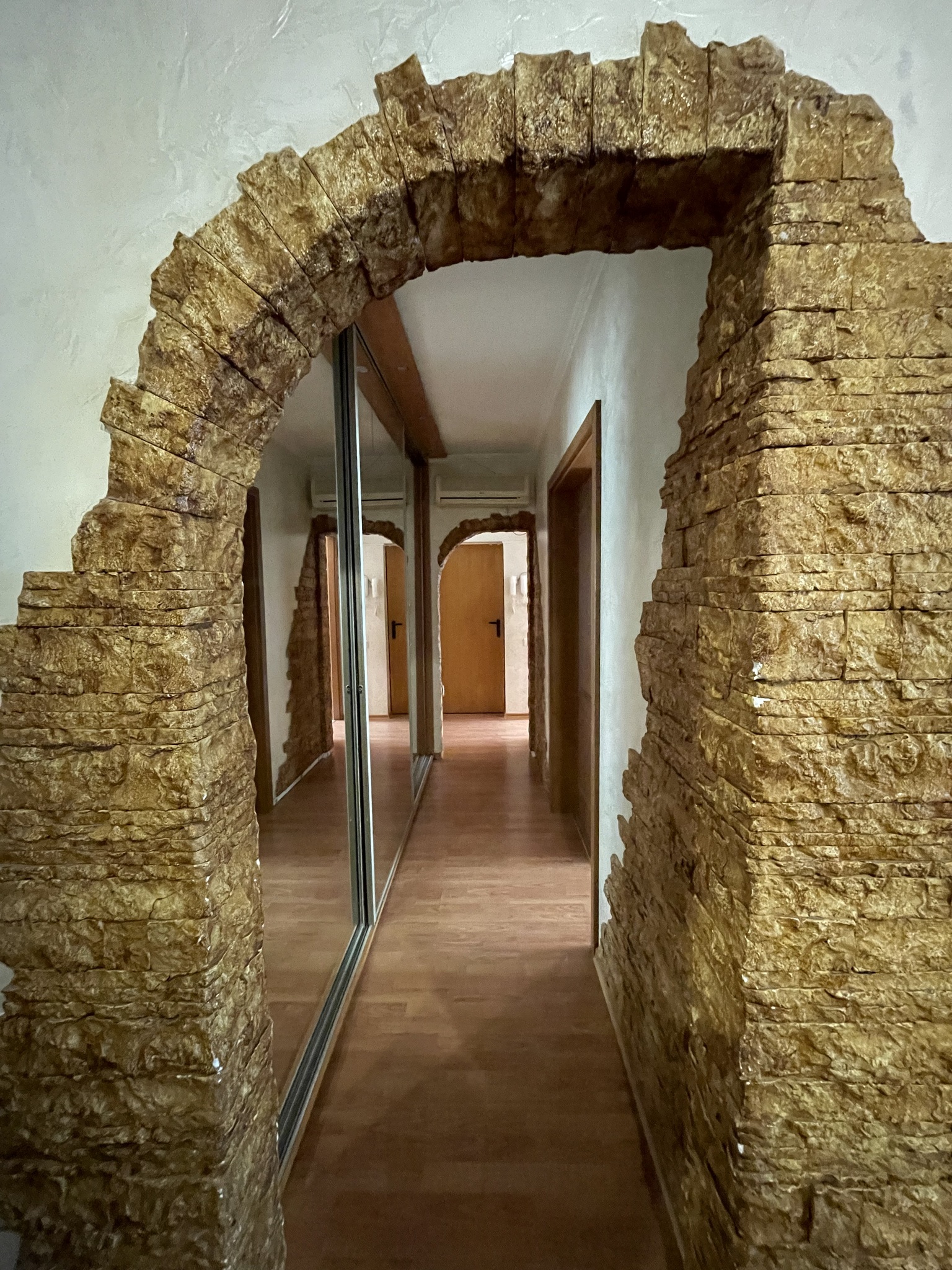 Оренда 3-кімнатної квартири 70 м², Рубана вул., 21