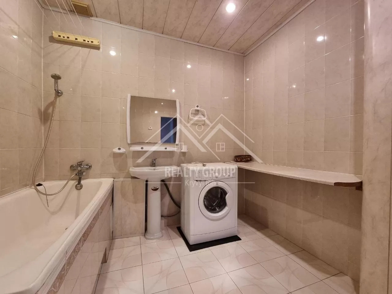 Продаж 3-кімнатної квартири 85.3 м², Соборності вул., 16