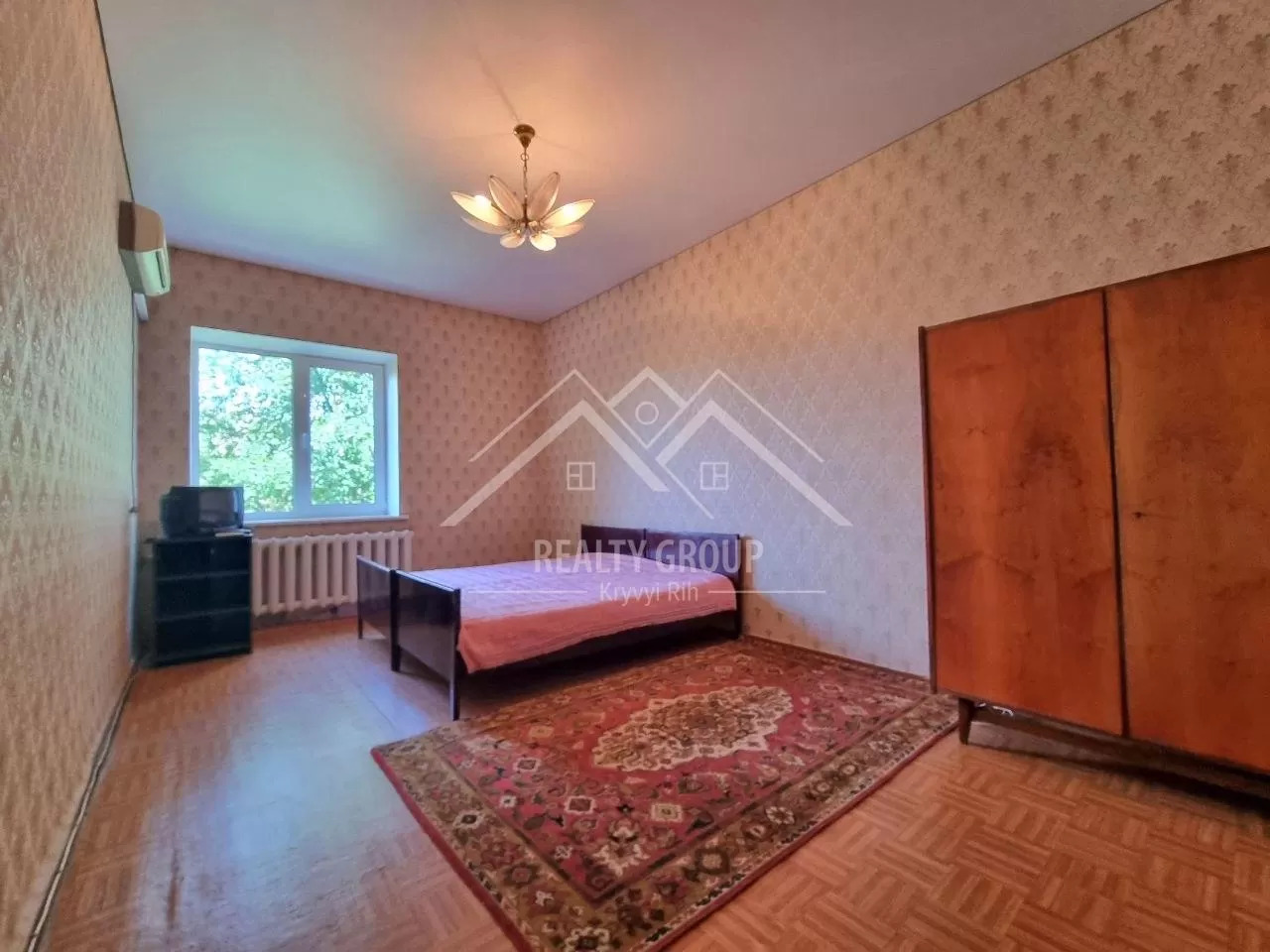 Продаж 3-кімнатної квартири 85.3 м², Соборності вул., 16