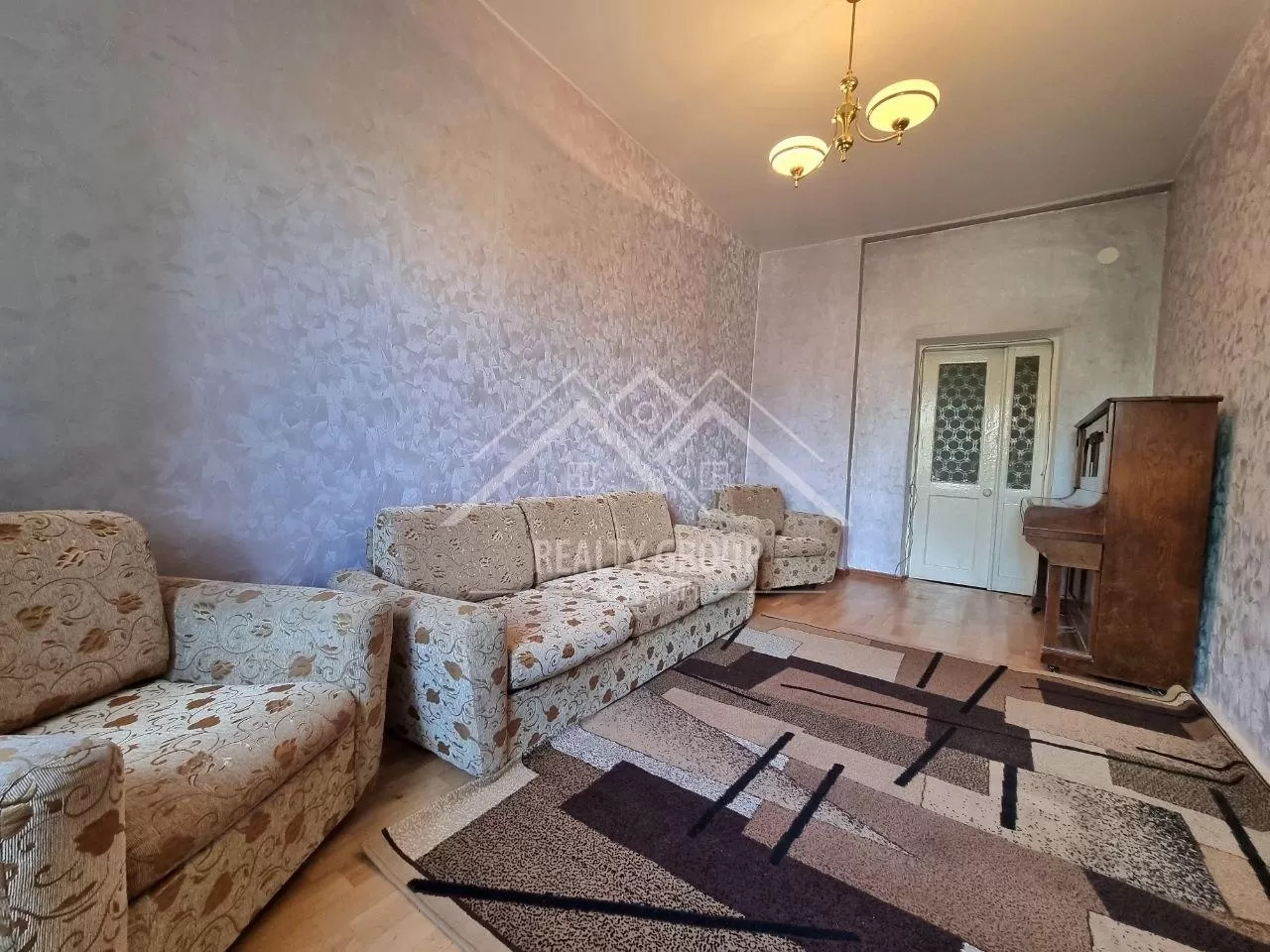 Продаж 3-кімнатної квартири 85.3 м², Соборності вул., 16
