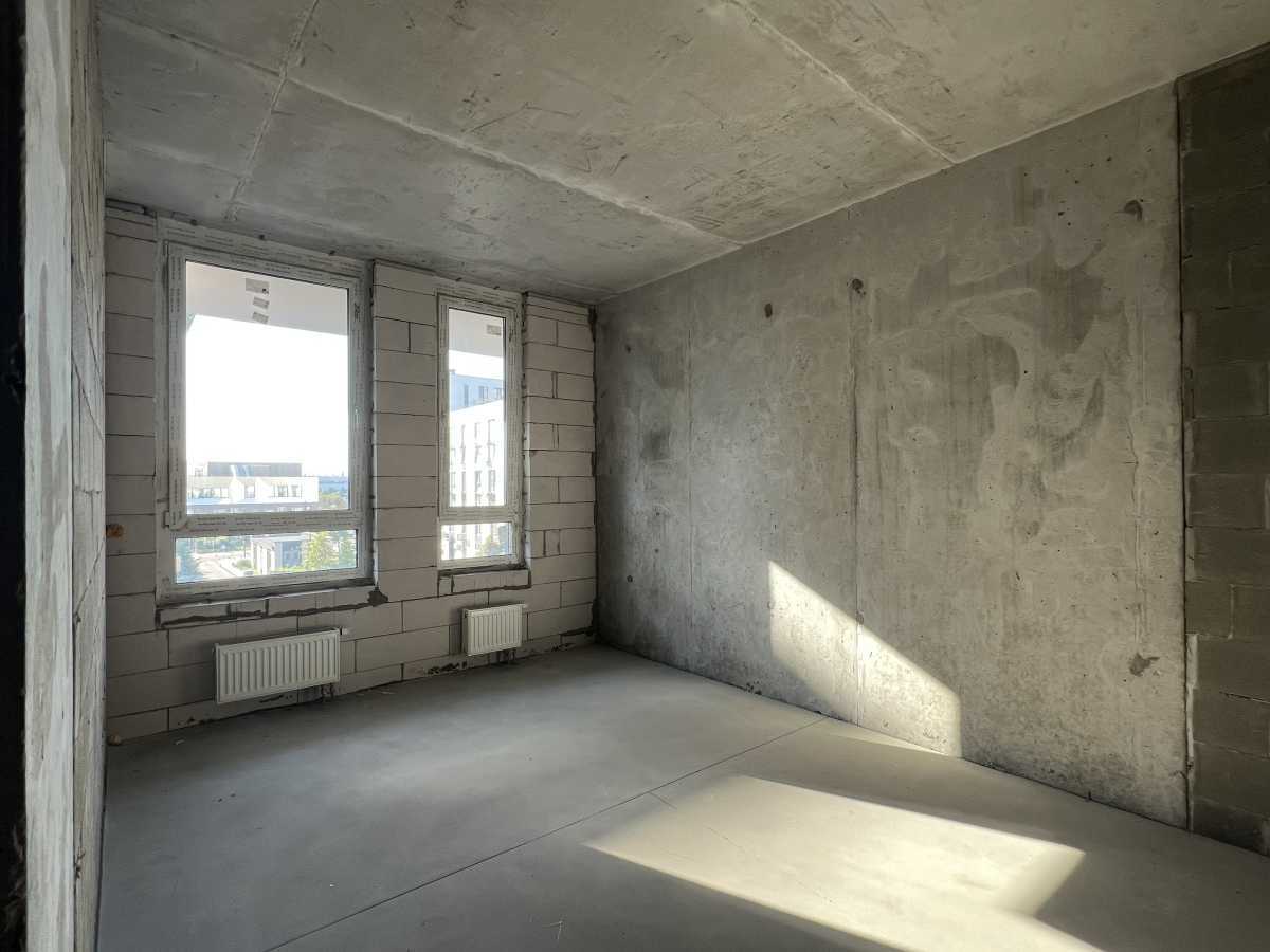 Продаж 3-кімнатної квартири 78 м², Салютна вул., 2