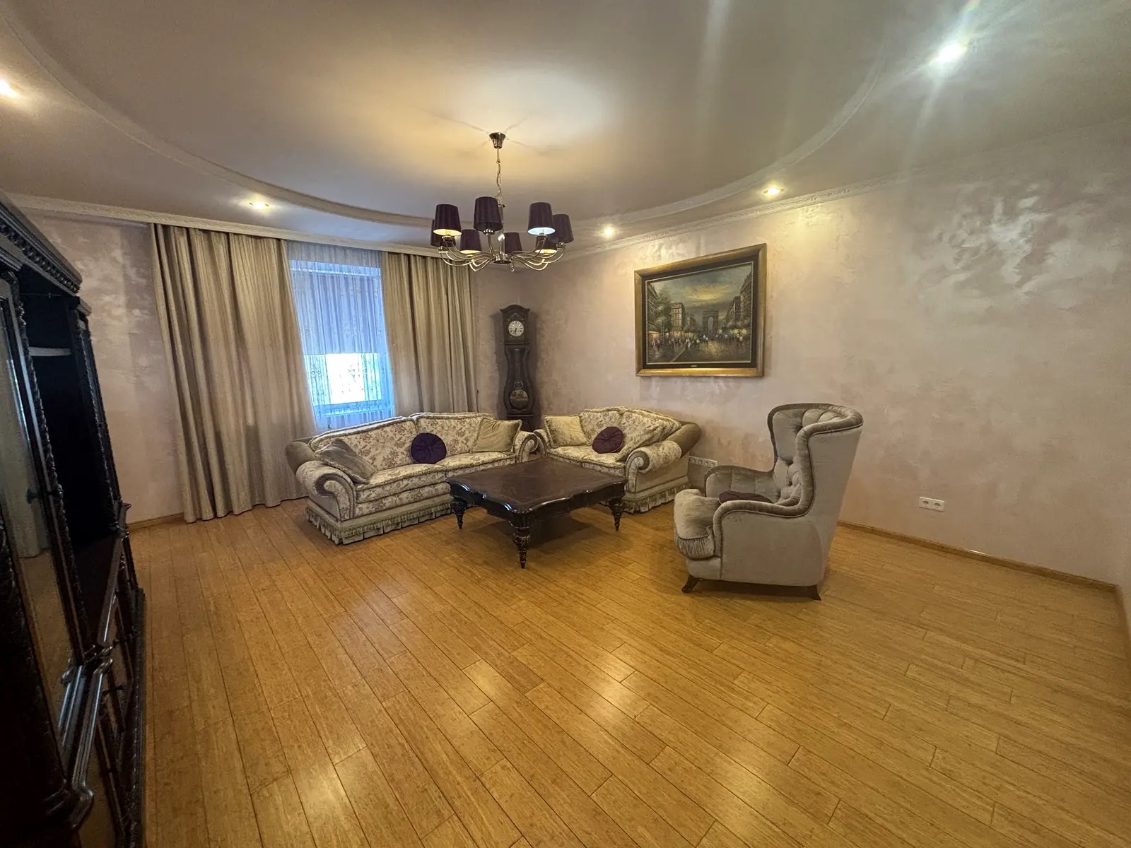Продажа 3-комнатной квартиры 135 м², Вышгородская ул., 45/2
