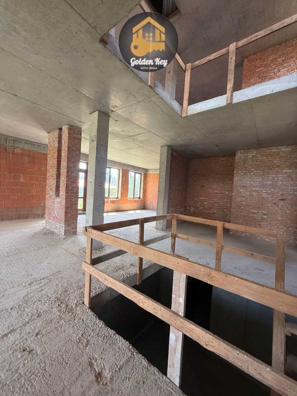 Продаж 5-кімнатної квартири 352.2 м², Гірський, 8