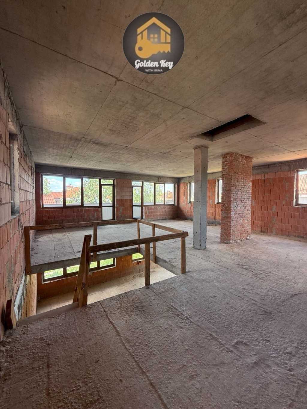 Продаж 5-кімнатної квартири 352.2 м², Гірський, 8