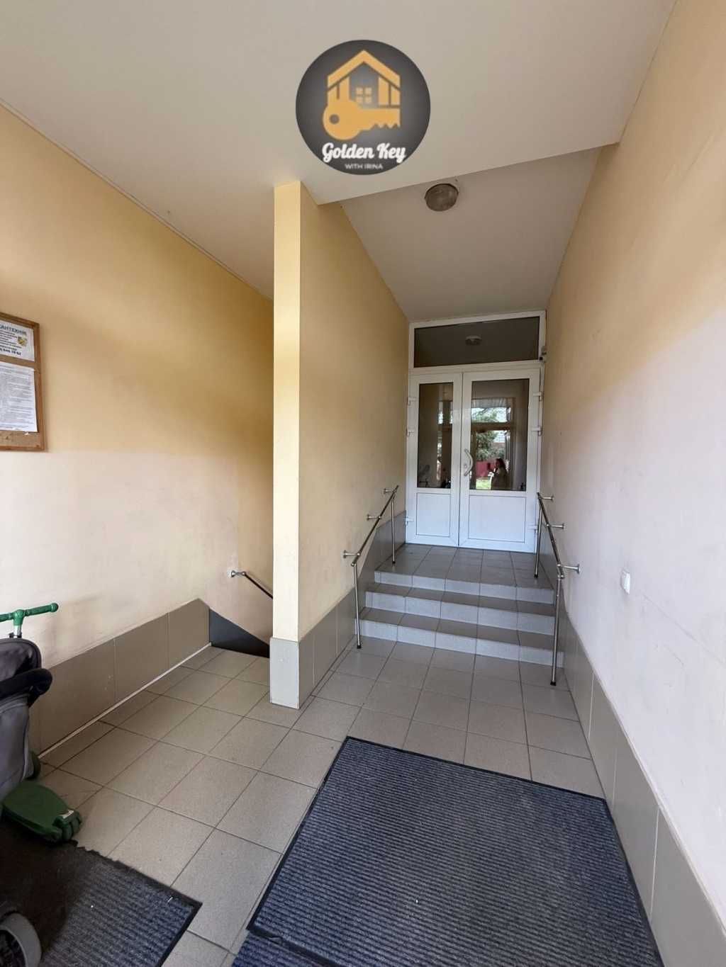 Продаж 1-кімнатної квартири 54.4 м², Яблунева вул., 10