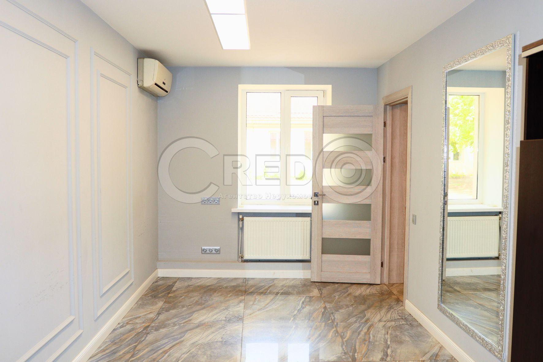 Продаж офісу 984.9 м², Каштанів вул.