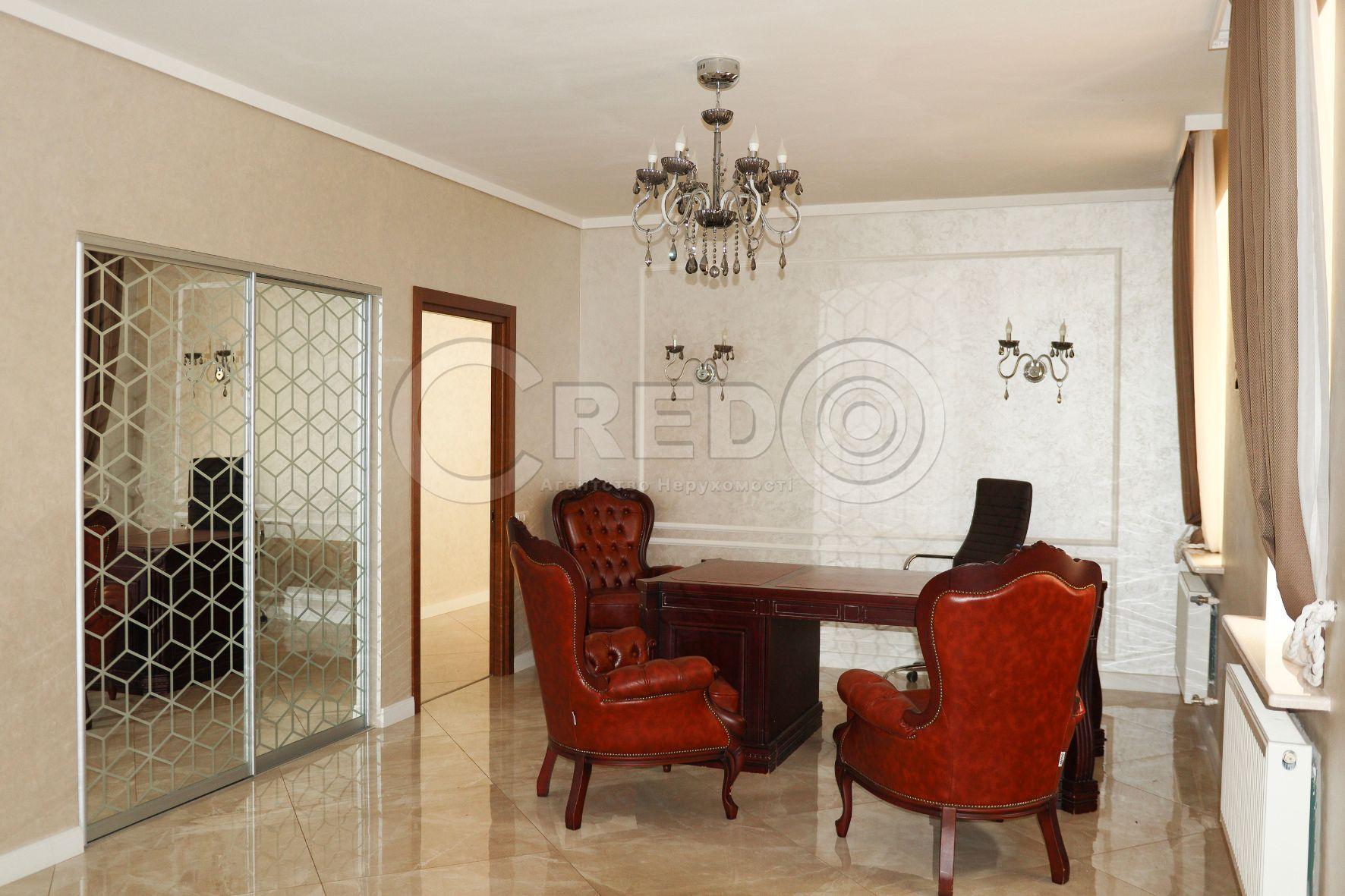 Продаж офісу 984.9 м², Каштанів вул.