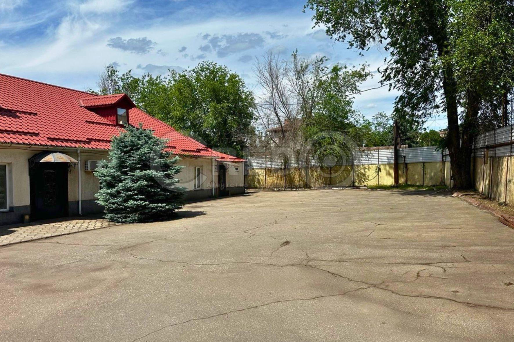 Продаж офісу 984.9 м², Каштанів вул.