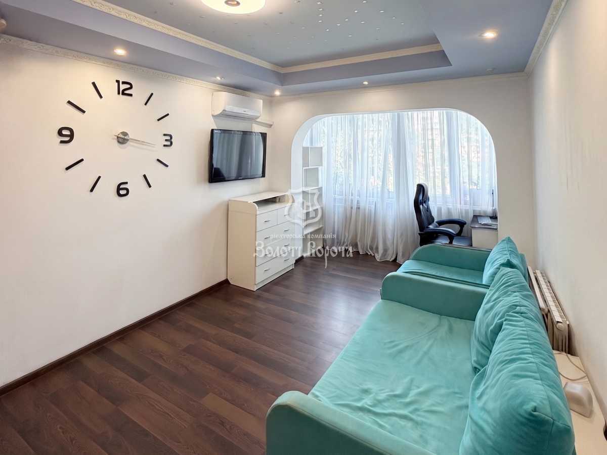 Продаж 2-кімнатної квартири 50.6 м², Сімї Хохлових, 3