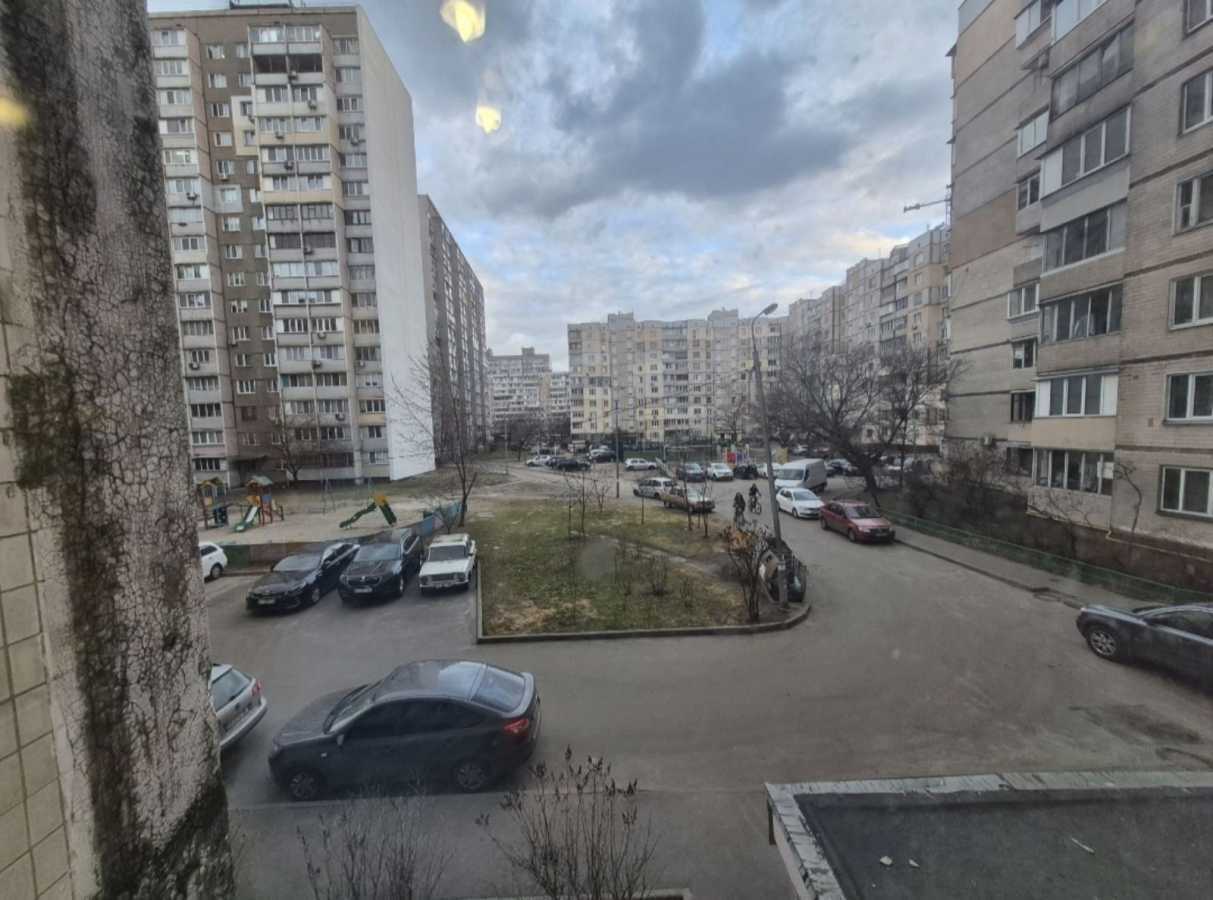 Продажа 3-комнатной квартиры 70 м², Тростянецкая ул., 6Ж