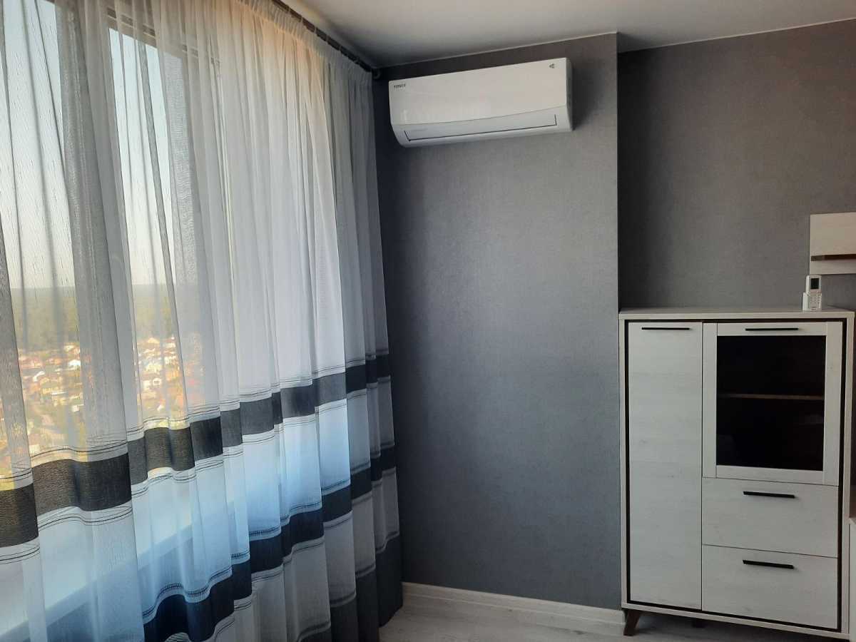 Продаж 2-кімнатної квартири 70 м², Чорновола вул., 6А