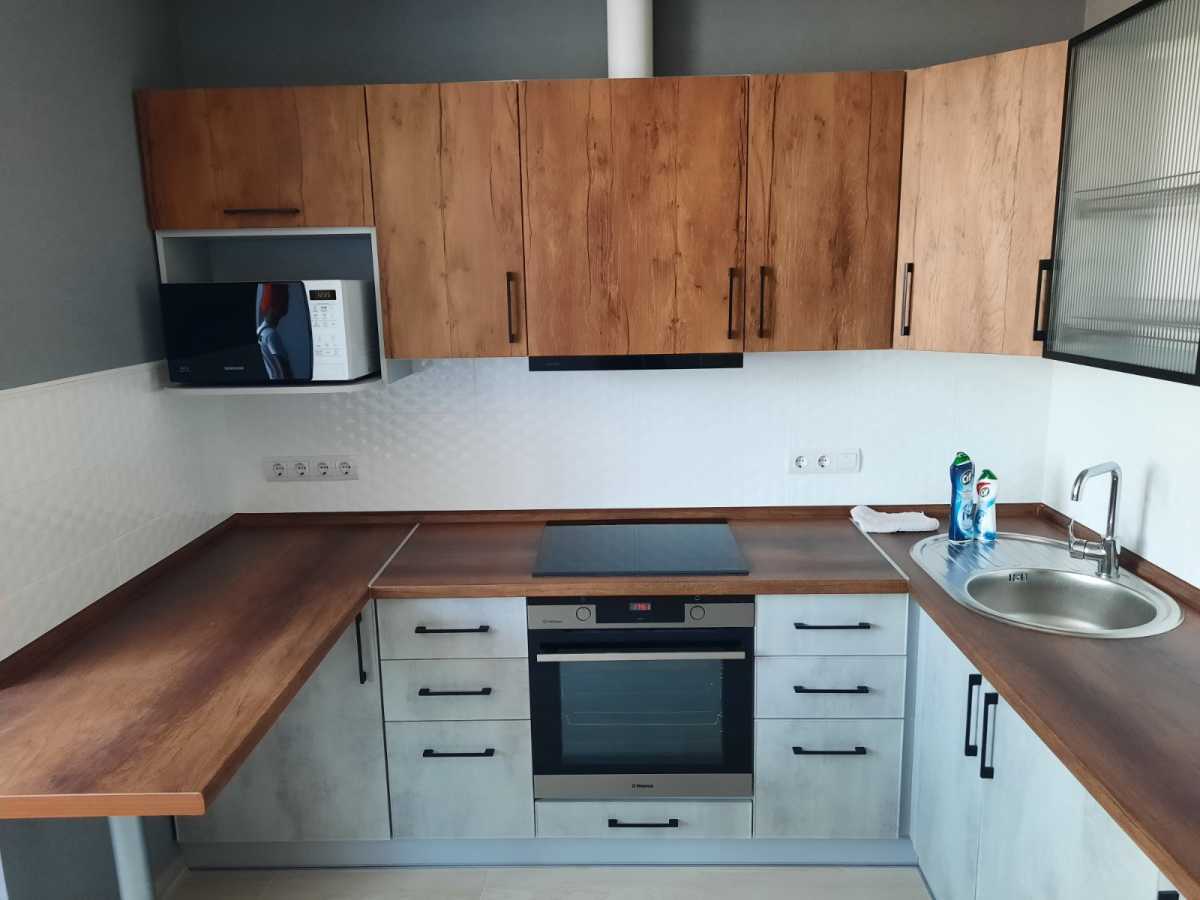 Продаж 2-кімнатної квартири 70 м², Чорновола вул., 6А