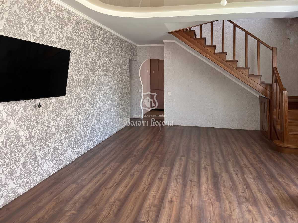 Продаж 5-кімнатної квартири 173.3 м², Волошкова, 37а