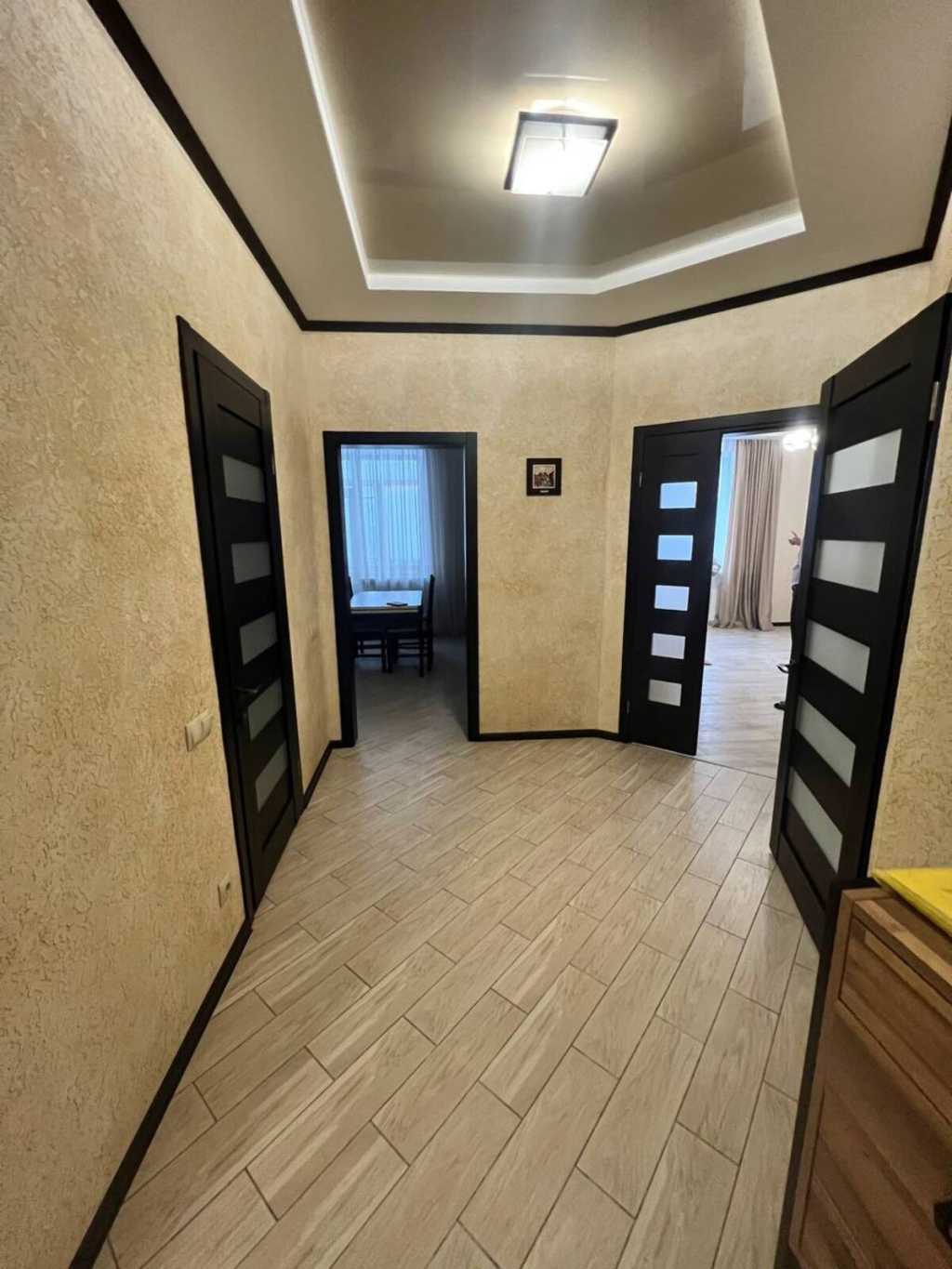 Продаж 2-кімнатної квартири 80 м², Олега Ольжича вул.