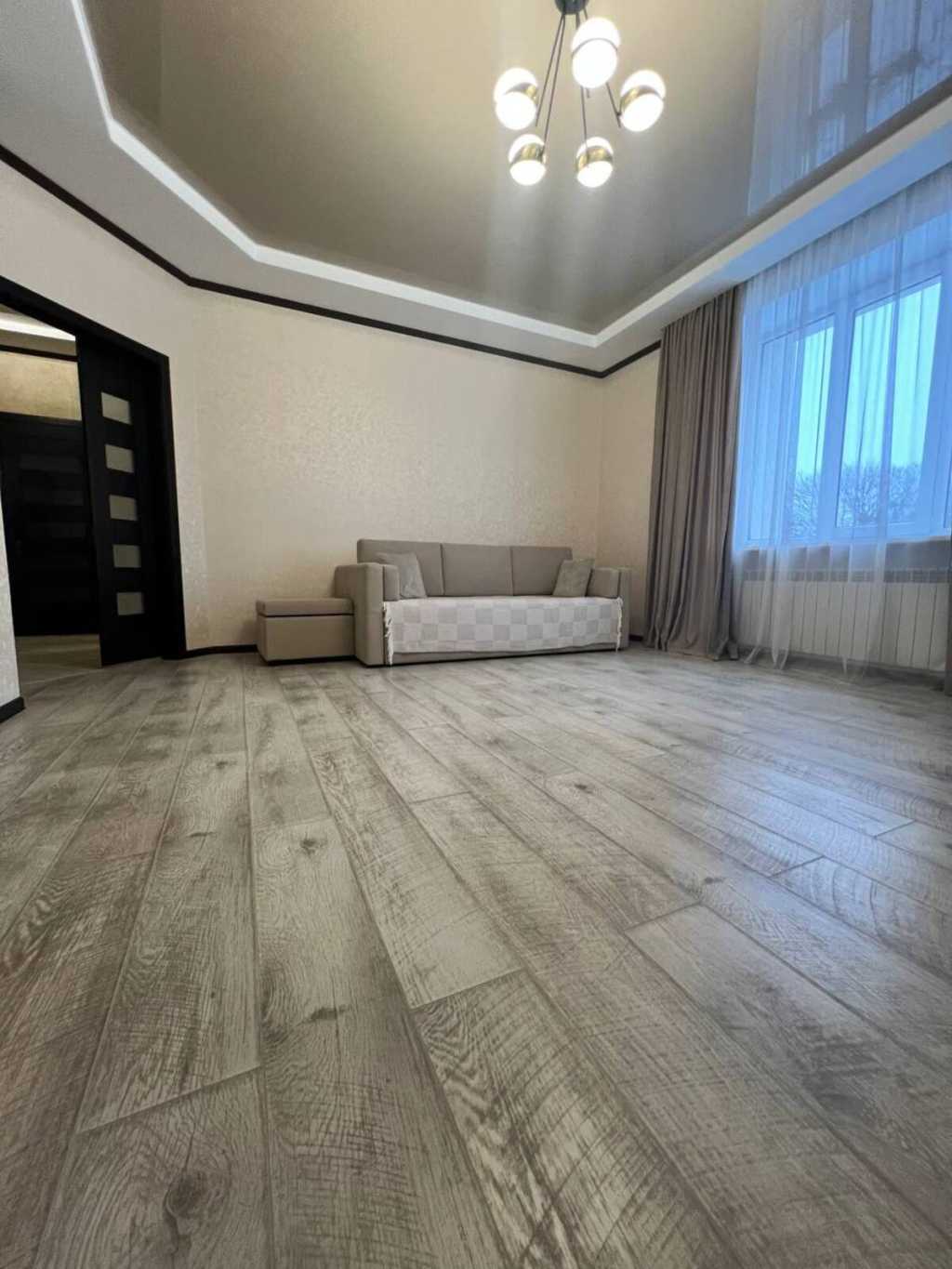 Продаж 2-кімнатної квартири 80 м², Олега Ольжича вул.