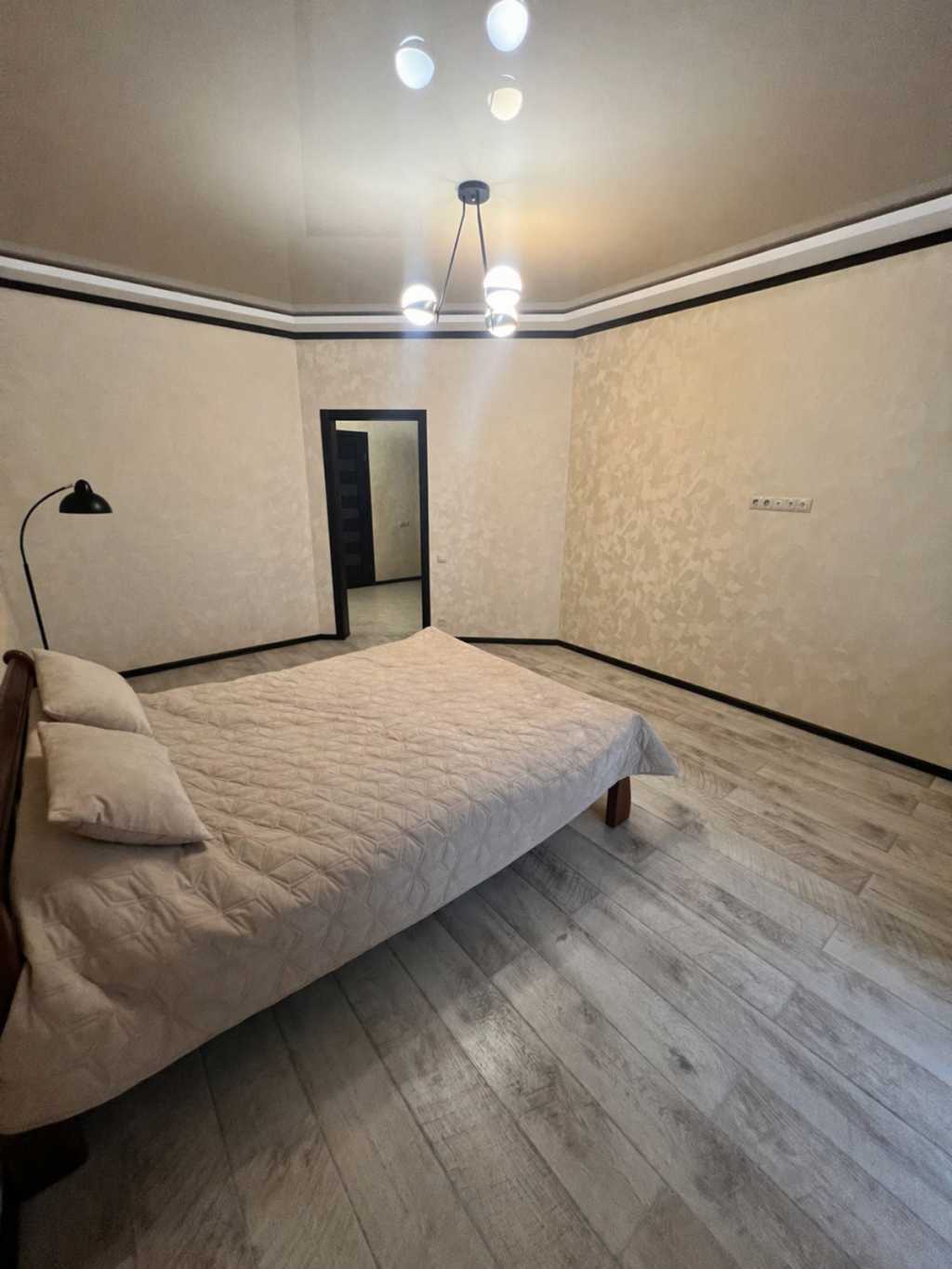 Продаж 2-кімнатної квартири 80 м², Олега Ольжича вул.