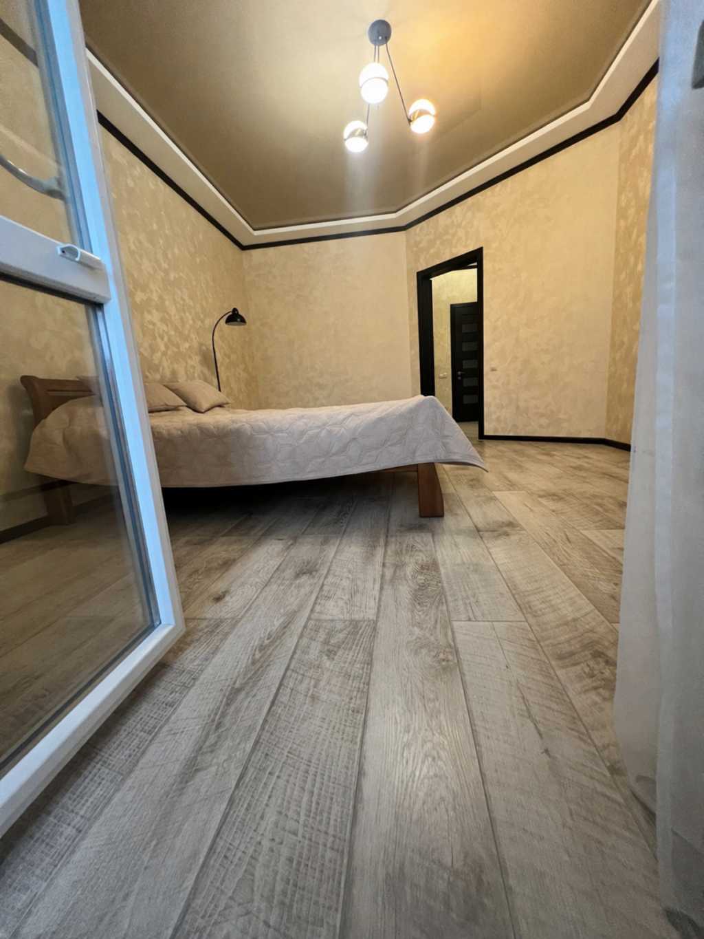 Продаж 2-кімнатної квартири 80 м², Олега Ольжича вул.