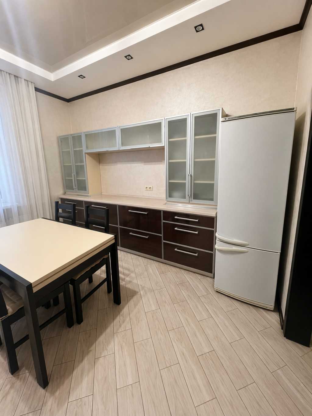 Продаж 2-кімнатної квартири 80 м², Олега Ольжича вул.