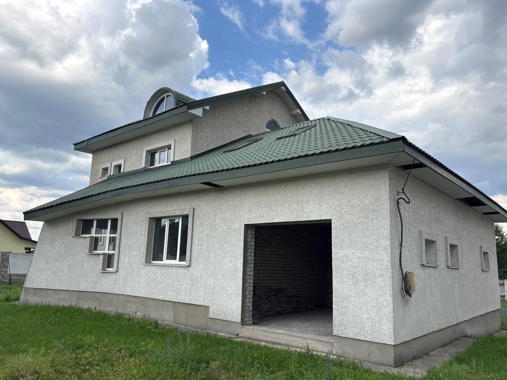 Продаж котеджу 366 м²