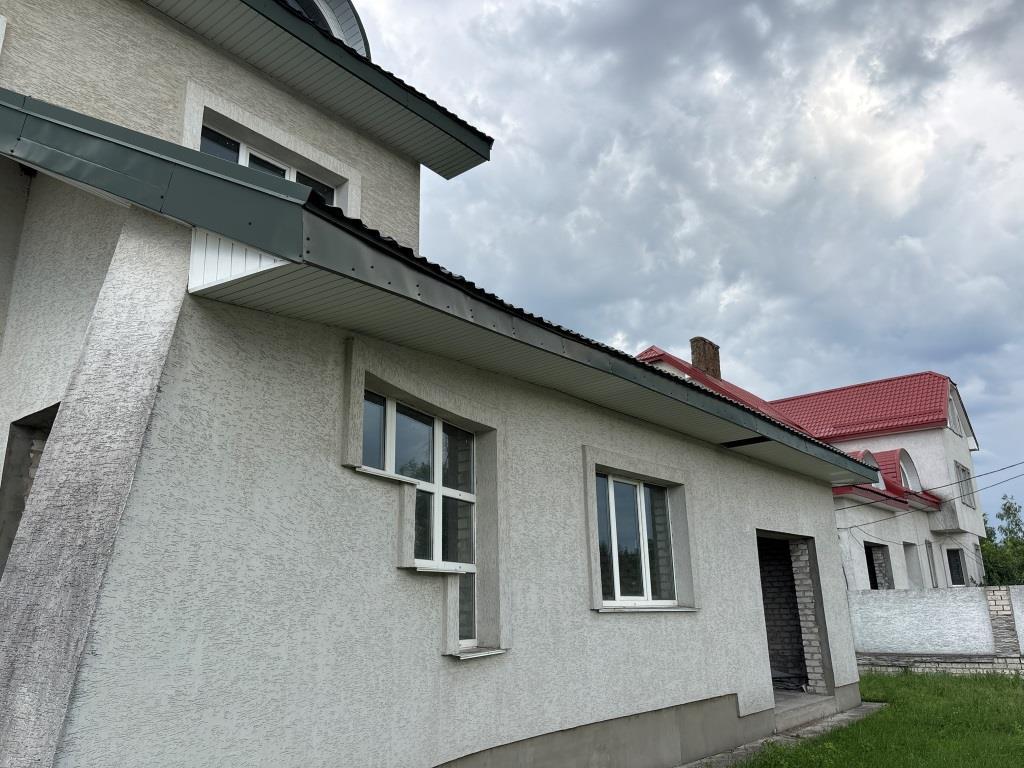 Продаж котеджу 366 м²