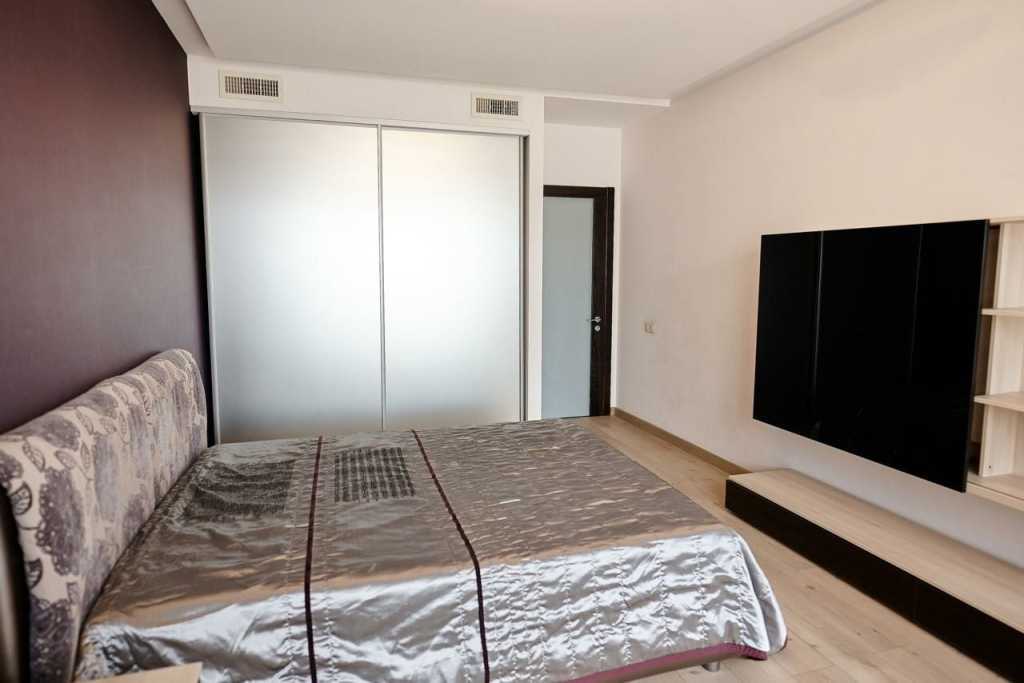 Аренда 4-комнатной квартиры 150 м², Щекавицкая ул., 30/39