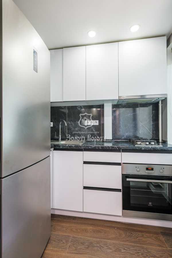Продаж 1-кімнатної квартири 30.5 м², Олени Теліги вул., 9